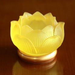 De Nen Luu Ly Chan Dong Mau Vang Hoa Sen Kich Thuoc 5.2cm x 8.5cm 1