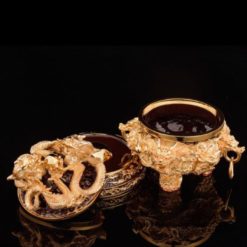 Lư Trầm Lưỡng Long Tranh Châu, Bằng Đồng Dát Vàng, Kích Thước 19.5cm x 19.5cm x 18cm, Trọng Lượng 4kg 1 Lu Tram Luong Long Tranh Chau Bang Dong Dat Vang Kich Thuoc 19.5cm x 19.5cm x 18cm Trong Luong 4kg 1