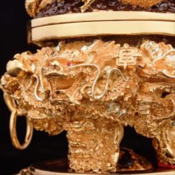 Lư Trầm Lưỡng Long Tranh Châu, Bằng Đồng Dát Vàng, Kích Thước 19.5cm x 19.5cm x 18cm, Trọng Lượng 4kg 2 Lu Tram Luong Long Tranh Chau Bang Dong Dat Vang Kich Thuoc 19.5cm x 19.5cm x 18cm Trong Luong 4kg 2