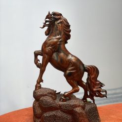 Ngựa gỗ phong thủy Nhất mã phi thiên