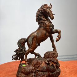 Ngựa gỗ phong thủy Nhất mã phi thiên