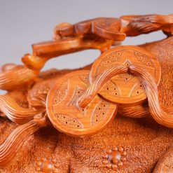 Tượng cóc ngậm tiền bằng gỗ hương ta