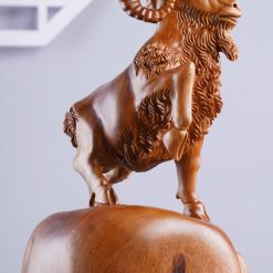 Tượng dê phong thủy Nhất Dương gỗ ngọc am