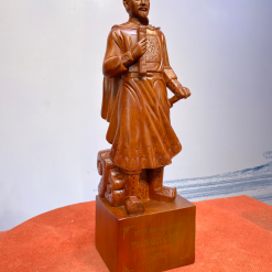 Tượng Hưng Đạo Đại Vương Trần Quốc Tuấn