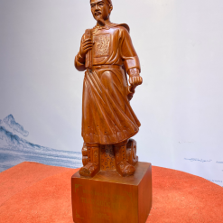 Tượng Hưng Đạo Đại Vương Trần Quốc Tuấn