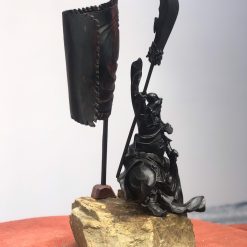 Tượng Quan Công gỗ trắc