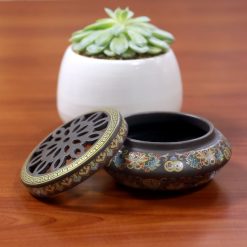 Lư Trầm Xông Hoa Văn Bằng Sứ, Nắp Gang, Đường Kính 8cm 7 Lu Tram Xong Hoa Van Bang Su Nap Gang Duong Kinh 8cm 3