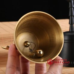 chuong lac cam tay bang dong vang 19cm vat pham phat giao la boi 3