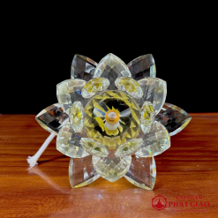 Đèn Dầu Pha Lê Hoa Sen Màu Trắng, In Chữ Phật Tâm Kinh Cao 14.5cm, 19cm 3 den dau pha le hoa sen mau trang in chu phat tam kinh cao 14.5cm 19cm vat pham phat giao la boi 5