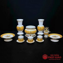 Đèn Dầu Sứ Trắng Tâm Kinh Vàng, Cao 15cm, 18cm 2 den dau su trang tam kinh vang cao 15cm 18cm vat pham phat giao la boi 4