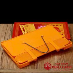 ke kinh sach de ban bang go khac hoa sen vat pham phat giao la boi 3