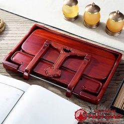 ke kinh sach de ban bang go khac hoa sen vat pham phat giao la boi 6