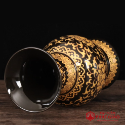 lo hoa tho cung bang gom mau den hoa tiet sen vang nhieu co vat pham phat giao la boi 11