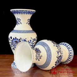 Lọ Hoa Thờ Cúng Sứ Trắng Hoa Sen Màu Lam, Nhiều Kích Cỡ 2 lo hoa tho cung bang su trang hoa sen mau lam nhieu co vat pham phat giao la boi 7