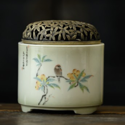 Lư Xông Trầm Hương Bằng Gốm Hình Trụ Họa Tiết Chim Và Cành Lựu, Kích Thước 9*7.8cm 4 lu xong tram huong bang gom hinh tru hoa tiet chim va canh luu kich thuoc 97 8cm 1 1