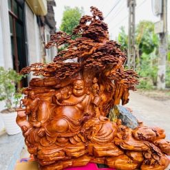 Tượng Di Lặc Ngồi Gốc Tùng Gỗ Hương Đá Dài 1m2 4 snapedit 1679733724984