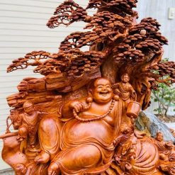 Tượng Di Lặc Ngồi Gốc Tùng Gỗ Hương Đá Dài 1m2 3 snapedit 1679733748801
