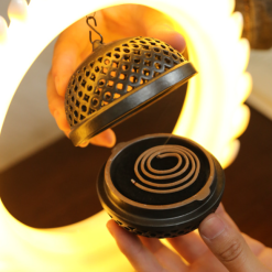 Thác Khói Xông Trầm Hương Có Đèn Led Hình Nhà Sư Ngồi Thiền Kích Thước 23cm*21cm 3 thac 2