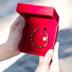 Vòng Tay Trầm Hương Mix Charm Cỏ Bốn Lá 6mm 5 L1060073