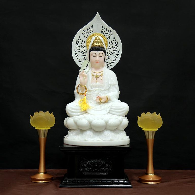Những mẫu tượng Phật mẹ Quan Âm Bồ Tát bằng bột đá mang đến bình an cho gia đạo 16 00 49 768x768 1