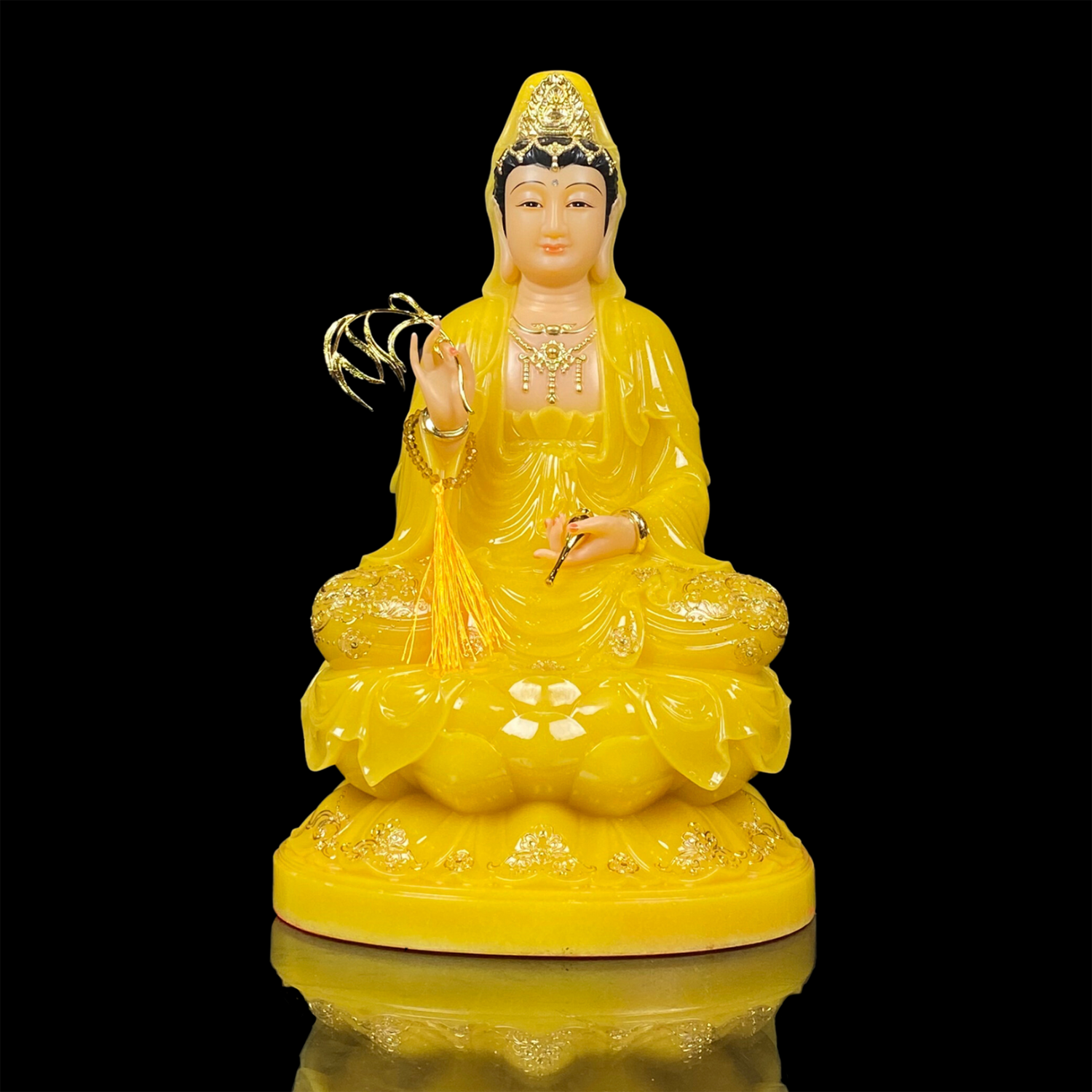 tuong-bo-tat-quan-the-am-ngoi-de-sen-to-bang-thach-anh-vien-vang-cao-cap-cao-30cm-40cm-48cm-vat-pham-phat-giao-la-boi-1 tuong bo tat quan the am ngoi de sen to bang thach anh vien vang cao cap cao 30cm 40cm 48cm vat pham phat giao la boi 1