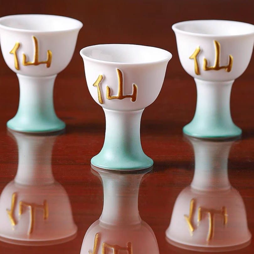 Ly Rượu Thờ Bằng Gốm Màu Trắng Xanh Chữ Tiên 0 Ly Ruou Tho Bang Gom Mau Trang Xanh Chu Tien 0