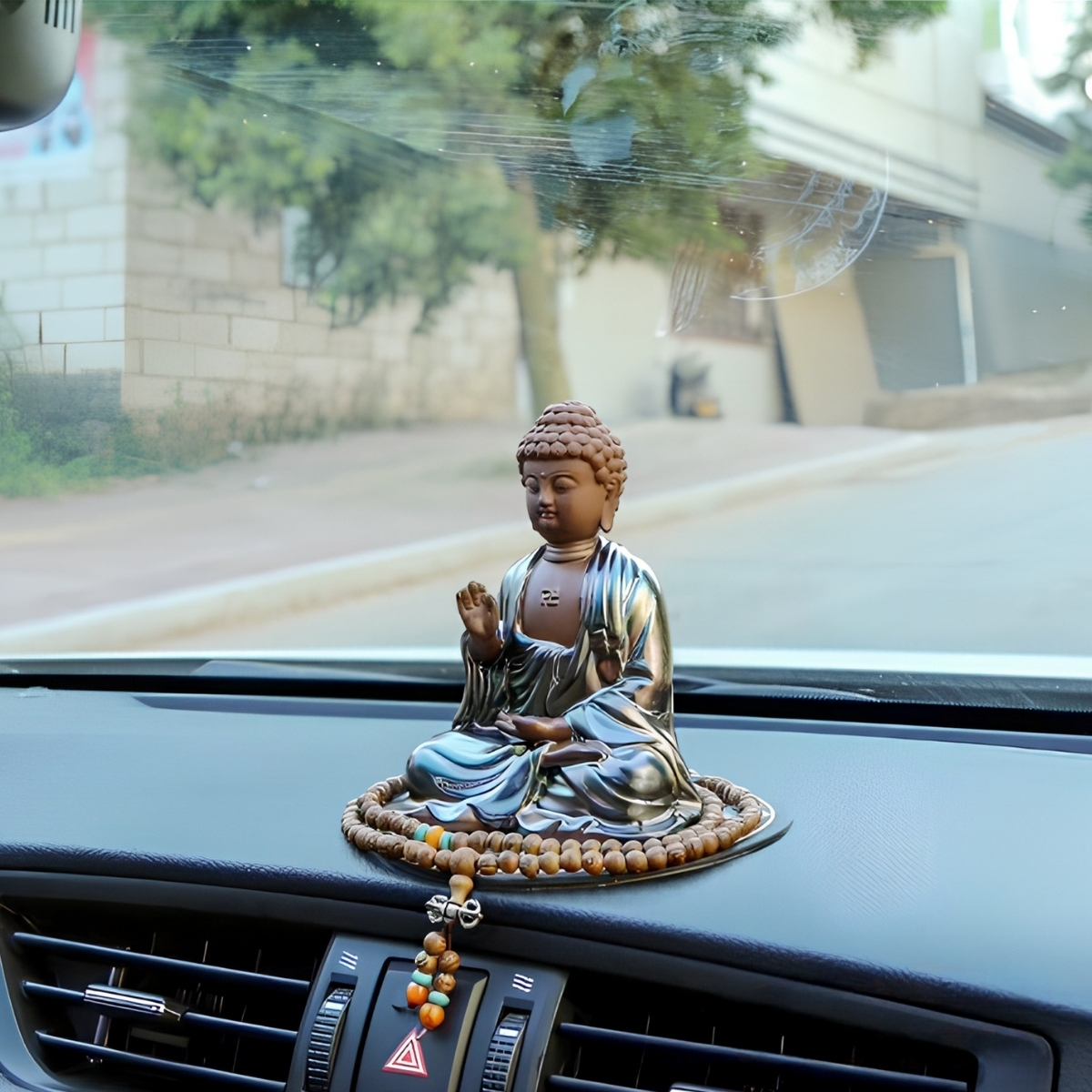 Tượng Phật A Di Đà Làm Bằng Gốm Cao Cấp Để Ô Tô 1 Tượng Phật A Di Đà Làm Bằng Gốm Cao Cấp Để Ô Tô