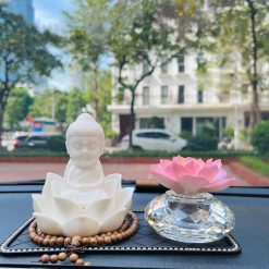Bộ Tượng Phật Như Lai Sứ Hoa Sen Pha Lê Để Ô Tô