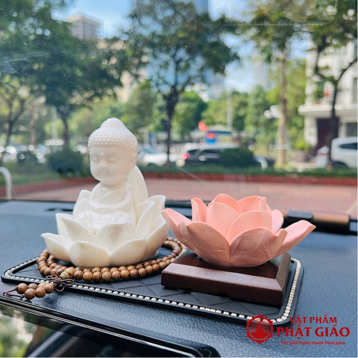 Bộ Tượng Phật Như Lai Sứ Trắng Tọa Đài Sen Để Ô Tô 3 Bộ Tượng Phật Như Lai Sứ Trắng Tọa Đài Sen Để Ô Tô - Ảnh 3