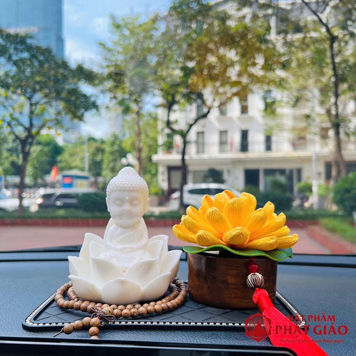 Bộ Tượng Phật Như Lai Sứ Trắng Tọa Đài Sen Để Ô Tô 5 Bộ Tượng Phật Như Lai Sứ Trắng Tọa Đài Sen Để Ô Tô - Ảnh 5