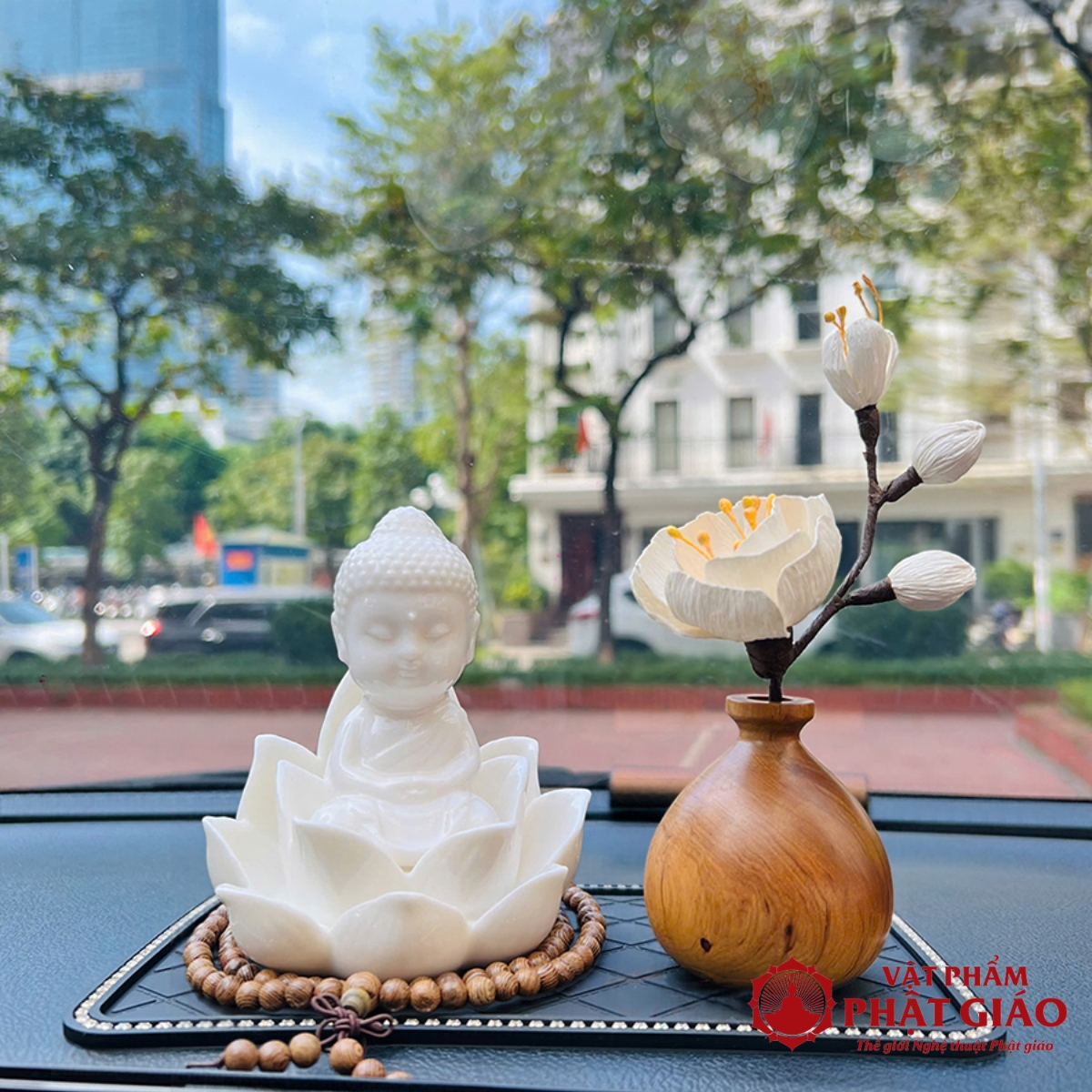 Bộ Tượng Phật Như Lai Sứ Trắng Tọa Đài Sen Để Ô Tô 8 Bộ Tượng Phật Như Lai Sứ Trắng Tọa Đài Sen Để Ô Tô - Ảnh 8